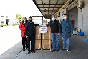 抗擊疫情 共克時艱